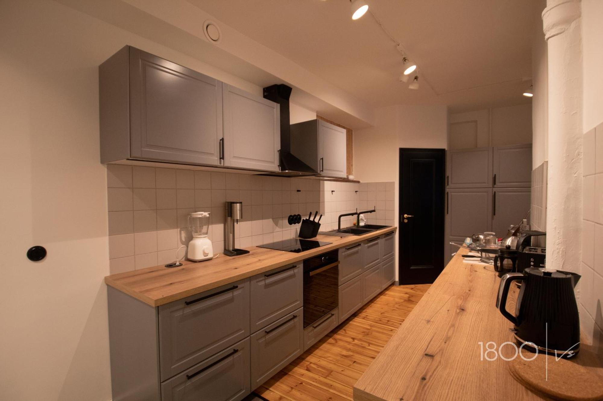טרטו 1800 By Vince Stay - Private Rooms In Town Hall Square מראה חיצוני תמונה