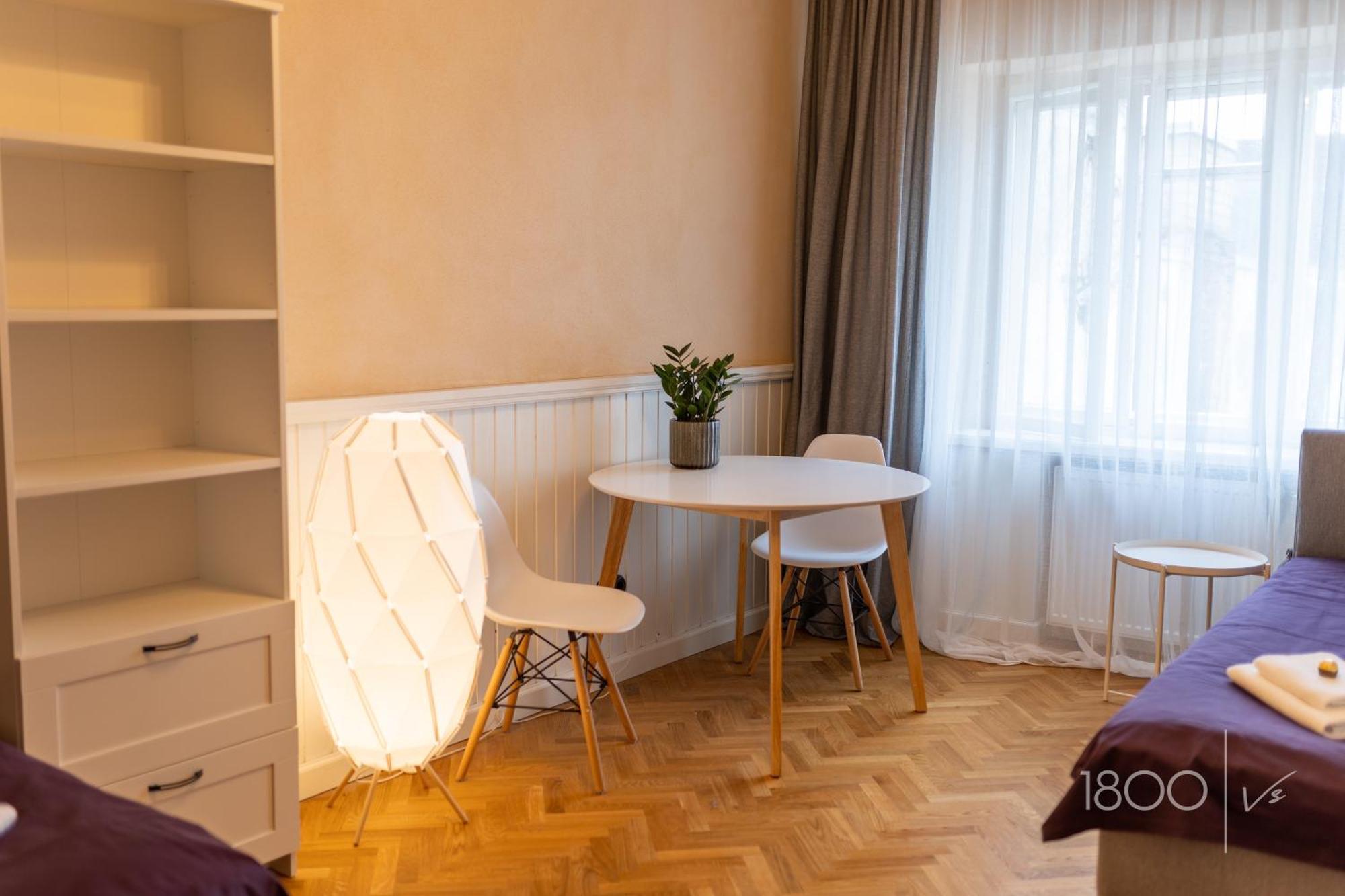 טרטו 1800 By Vince Stay - Private Rooms In Town Hall Square מראה חיצוני תמונה