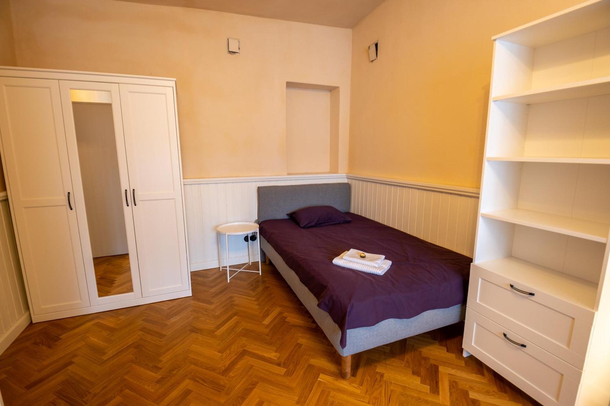 טרטו 1800 By Vince Stay - Private Rooms In Town Hall Square מראה חיצוני תמונה